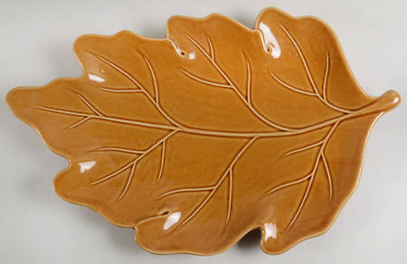Harvest Leaf 20" Leaf Shaped Platter