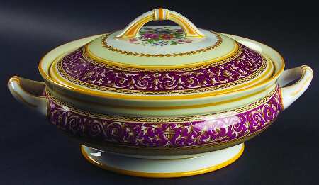 Corinthian Maroon (Yellow Trim) Round Covered Vegetable
