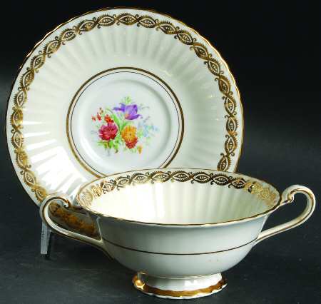 PAR150 Footed Cream Soup Bowl & Saucer Set