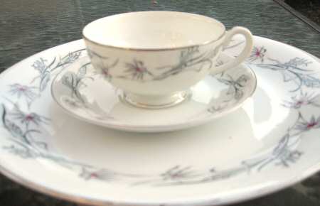 Ballet Footed Cup & Saucer Set