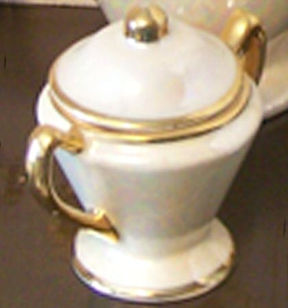 PEA10 Sugar Bowl & Lid