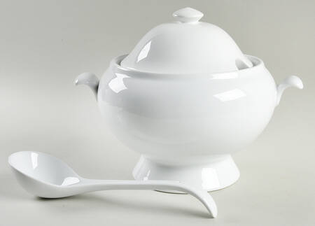 Caterer's Dinnerware Tureen & Lid w/Ladle