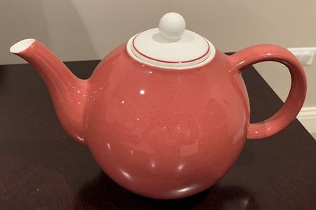 Spa Rouge Teapot & Lid