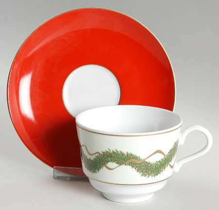 Noel Flat Cup & Saucer Set