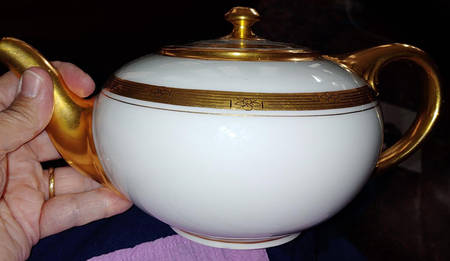 PIC46 Rim Teapot & Lid