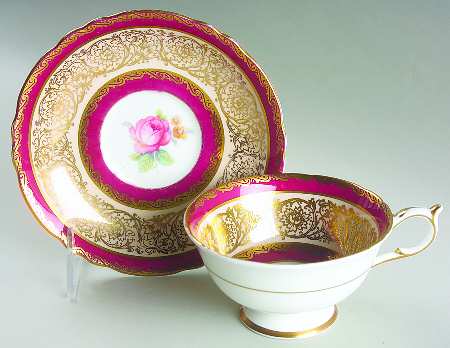 A1033 Footed Cup & Saucer Set