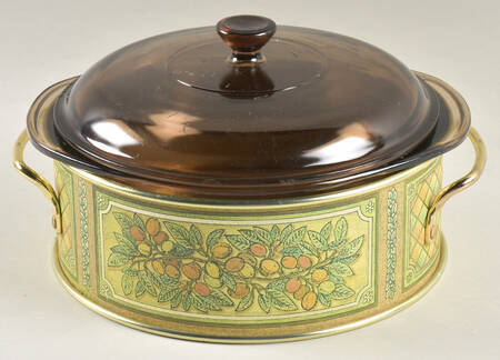 Fireside 2 Qt Covered Casserole & Metal Stand