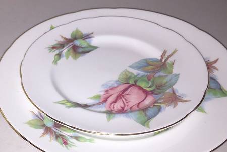 Six World Famous Roses (Newer) Bread & Butter Plate