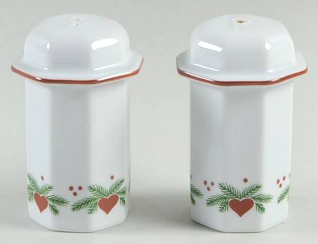 Hearts & Pines Salt & Pepper Set