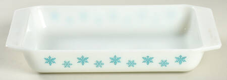 Snowflake White 1.25 Qt Rectangular Casserole No Lid