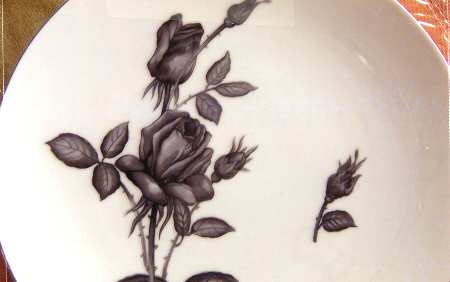 Black Rose by Pearl China (Japan)