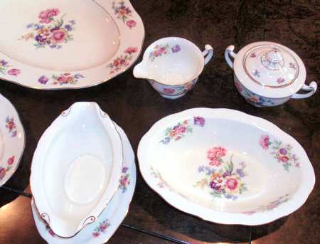 PIR159 9" Oval Vegetable Bowl