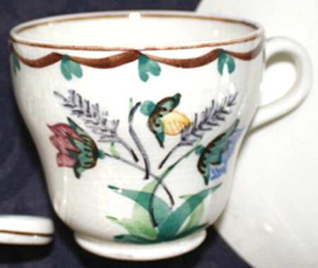 POU15 Footed Cup