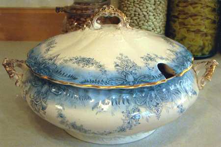 Aquilla Blue (Gold Trim) Tureen &  Lid