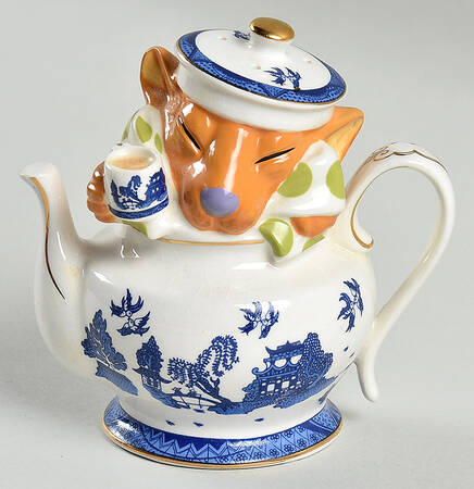 Alice in Wonderland's Cafe Figural Salt Shaker