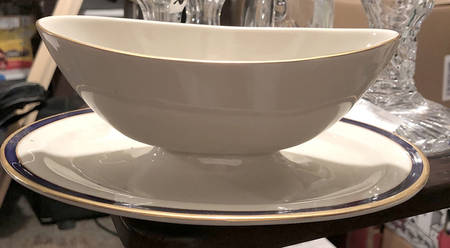 PIC138 Gravy Boat with Attached Underplate