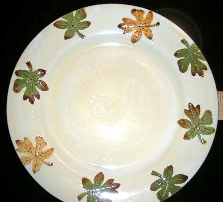 Bee-Leaves Dinner Plate