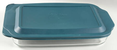 Originals Clear 13" Rectangular Baker w/Plastic Lid
