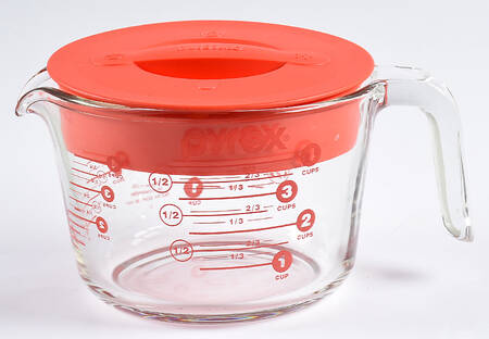 Originals Clear Measuring Cup & Plastic Lid