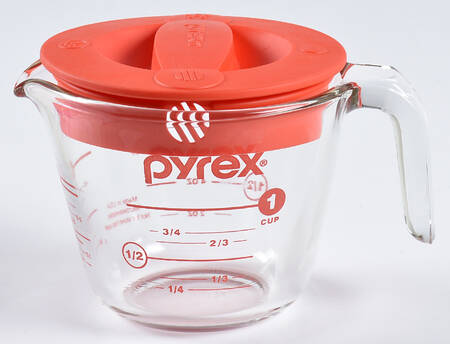 Originals Clear Measuring Cup & Plastic Lid