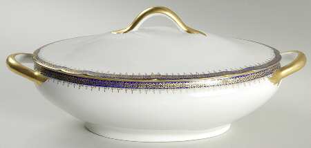 4001 Oval Covered Vegetable