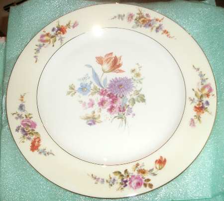 POY633 Dinner Plate