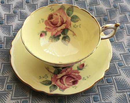 A336-5 Footed Cup & Saucer Set