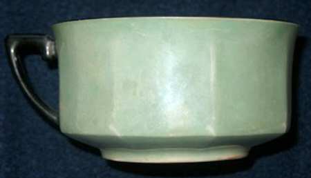 PUN127 Footed Cup