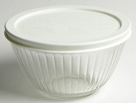 Sculptured Clear 5" Round Vegetable Bowl w/Plastic Lid