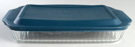 Sculptured Clear 13" Rectangular Baker w/Plastic Lid