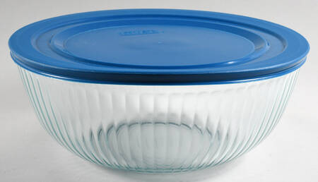 Sculptured Clear 11" Salad Serving Bowl & Plastic Lid
