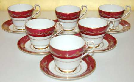 402 Footed Cup & Saucer Set