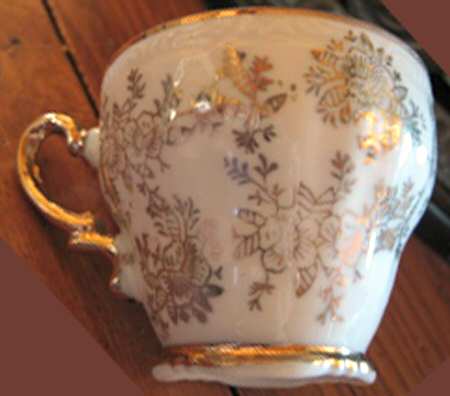 PCF17 Footed Cup