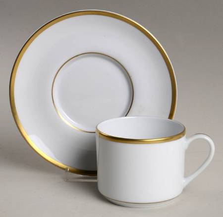 Signature (Gold Trim, White Body) Flat Cup & Saucer Set