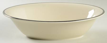 Signature (Platinum Trim, No Monograms, White Body 9" Oval Vegetable Bowl