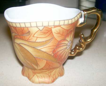 P4C1 Footed Cup