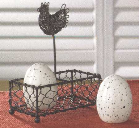 Pecking Order Salt & Pepper Set