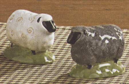 Willow Lane Salt & Pepper Set