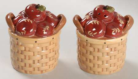 Apple Jack Salt & Pepper Set