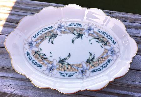 Lily Mint Dish