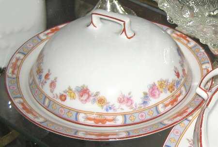 1097 Round Covered Butter
