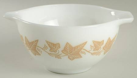 Sandalwood 7" Cinderella Mixing Bowl