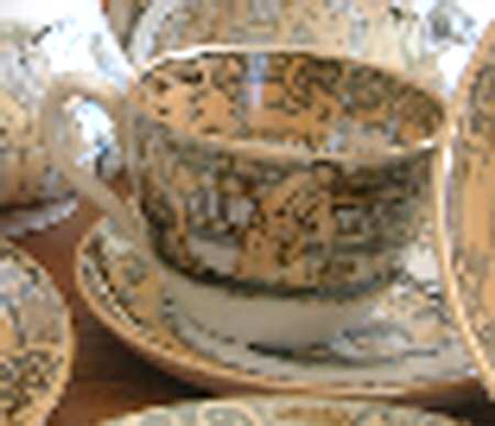 Sana Flat Cup & Saucer Set