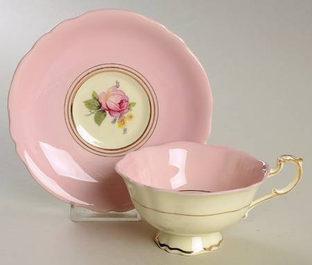 G6514-1 Footed Cup & Saucer Set