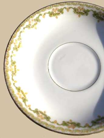 POY717 (Verge) Saucer