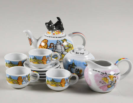 Wizard of Oz 13 Piece Toy Tea Set