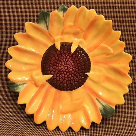 Sunflower 3D Tidbit Plate