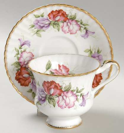 F54B Footed Cup & Saucer Set