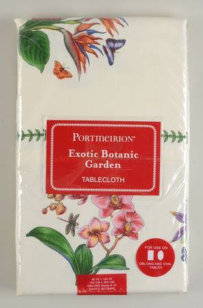 Exotic Botanic Garden 60" X 104" Oblong Tablecloth