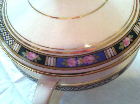 Marcheta Sugar Bowl & Lid